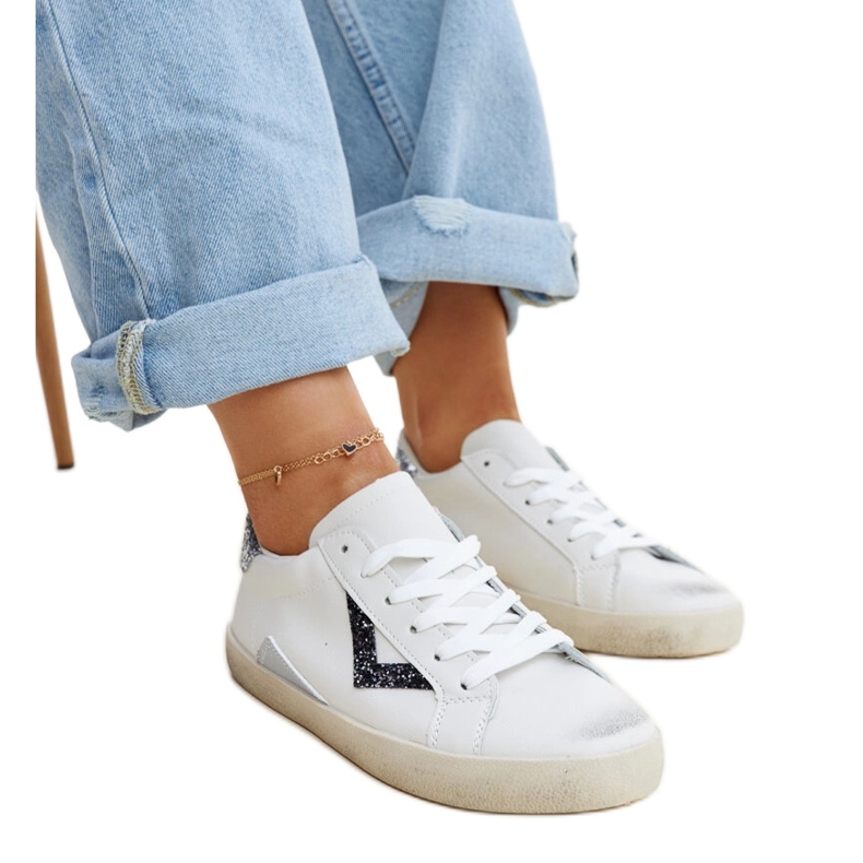 Bílé tenisky s obnošeným efektem značky Gombol bílý