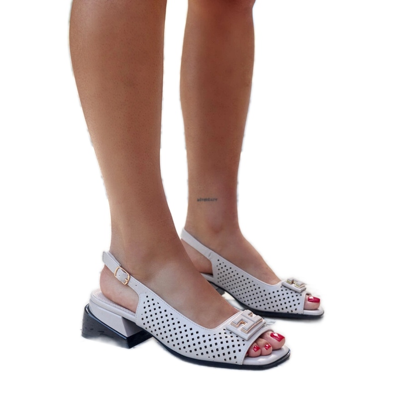 Prolamované sandály na masivním bloku Sajida šedá