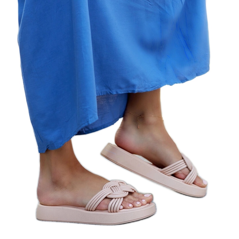 Béžové gumové pantofle od Ferrei béžový