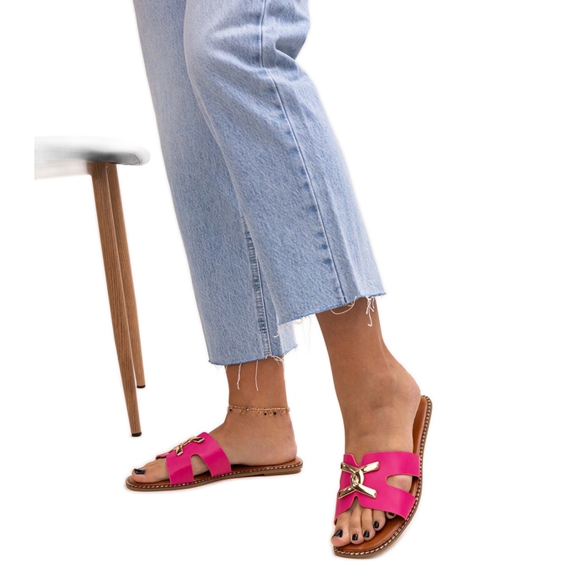 Tmavě růžové slidery s přezkou Razanna růžový