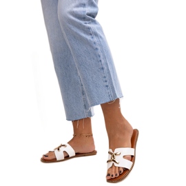 Bílé žabky s přezkou Razanna bílý