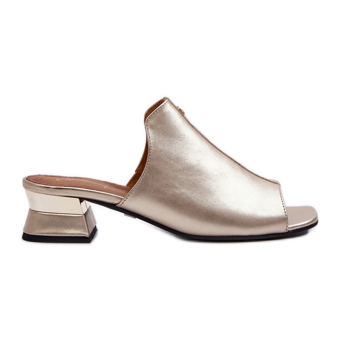 Elegantní dámské žabky vyrobené z přírodní kůže na nízkém podpatku Maciejka 06360-25 Gold zlatý