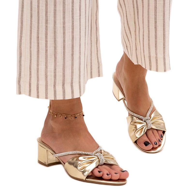 Muly na vysokém podpatku zdobené zirkony Anbrani zlatý