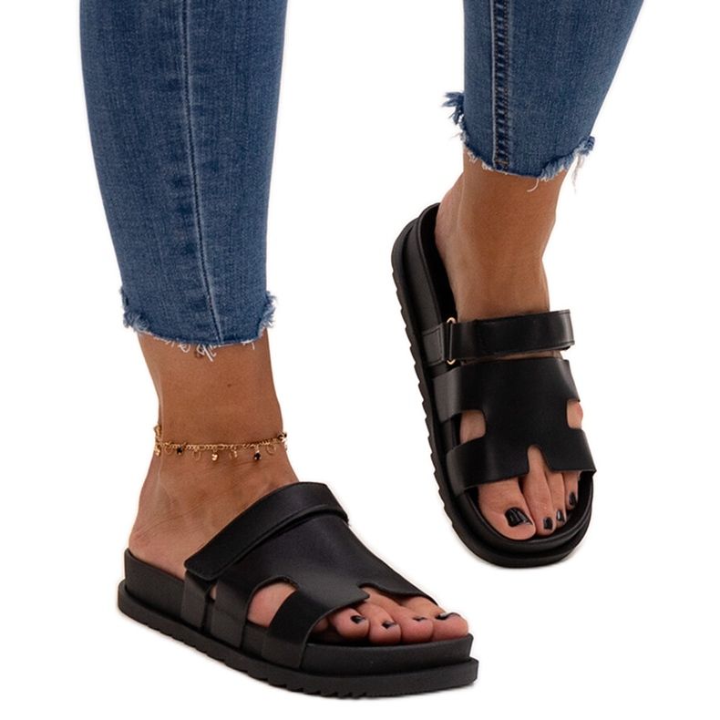 Černé žabky Kassis na suchý zip černá