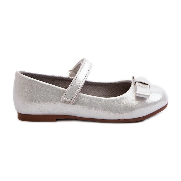 Lesklé dětské balerínky se stříbrnou mašlí Fiorelle na suchý zip stříbrný