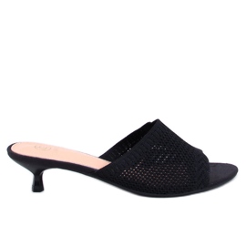 Černé prolamované kachní žabky Bertini černý