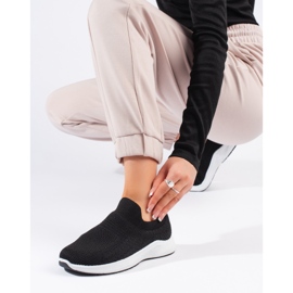 Černé textilní tenisky černý