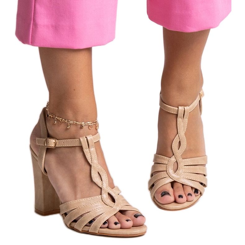 Béžové sandály na vysokém podpatku značky Mikaii béžový