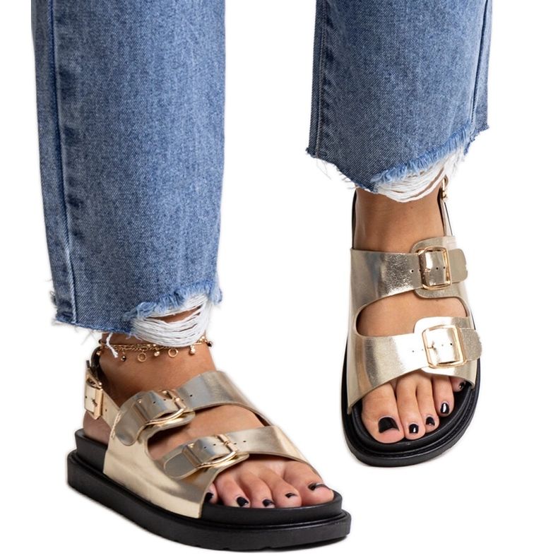 Zlaté sandály na platformě Bashera zlatý