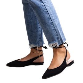 Šněrovací černé balerínky Leaia s otevřeným podpatkem černá