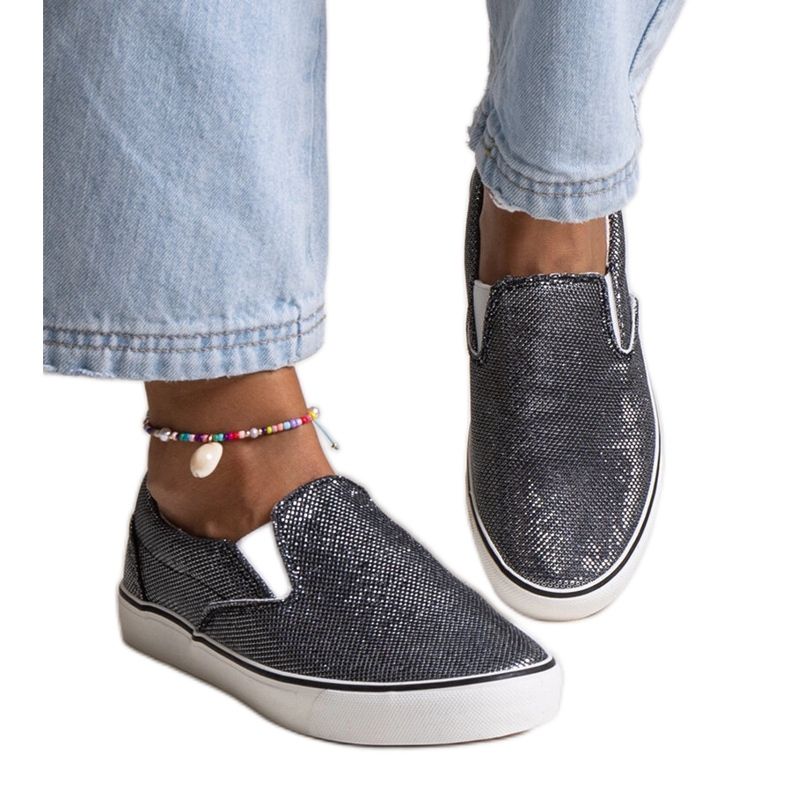 Černé lesklé tenisky Lublubah černá