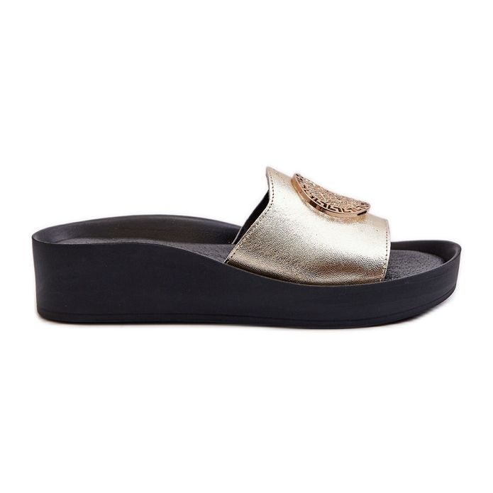 Dámské kožené žabky na klínku Zazoo 2920 se zlatými detaily zlatými