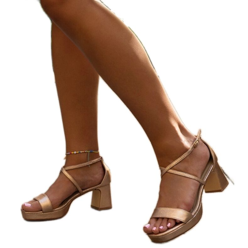 Růžové sandály na vysokém podpatku značky Husne zlatý