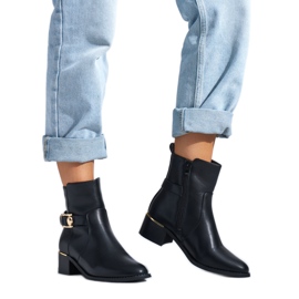 Černé elegantní kotníkové boty černý