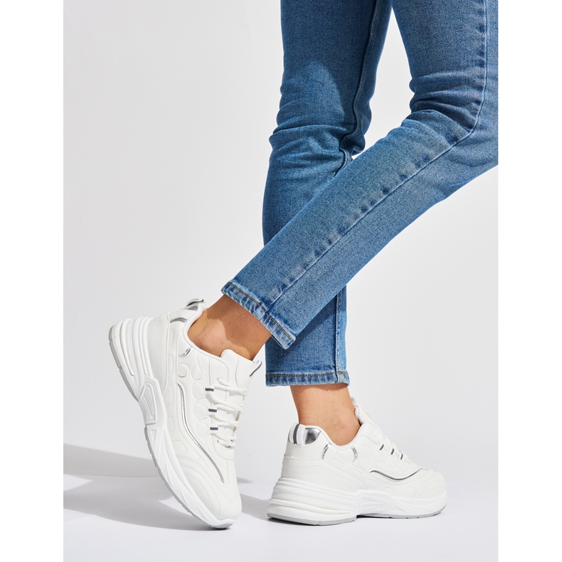 Bílé dámské sportovní boty se silnou podrážkou bílý Bílé dámské sportovní boty se silnou podrážkou bílý