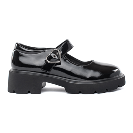 Lakované černé mokasíny se silnou podrážkou černá