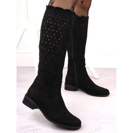 M. DASZYŃSKI Černé semišové prolamované boty M.Daszyński SA198-33 černá