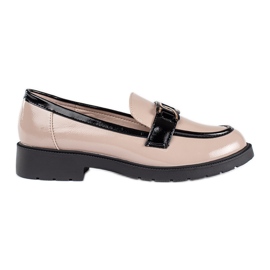 Béžové lakované mokasíny pro ženy s přezkou béžový