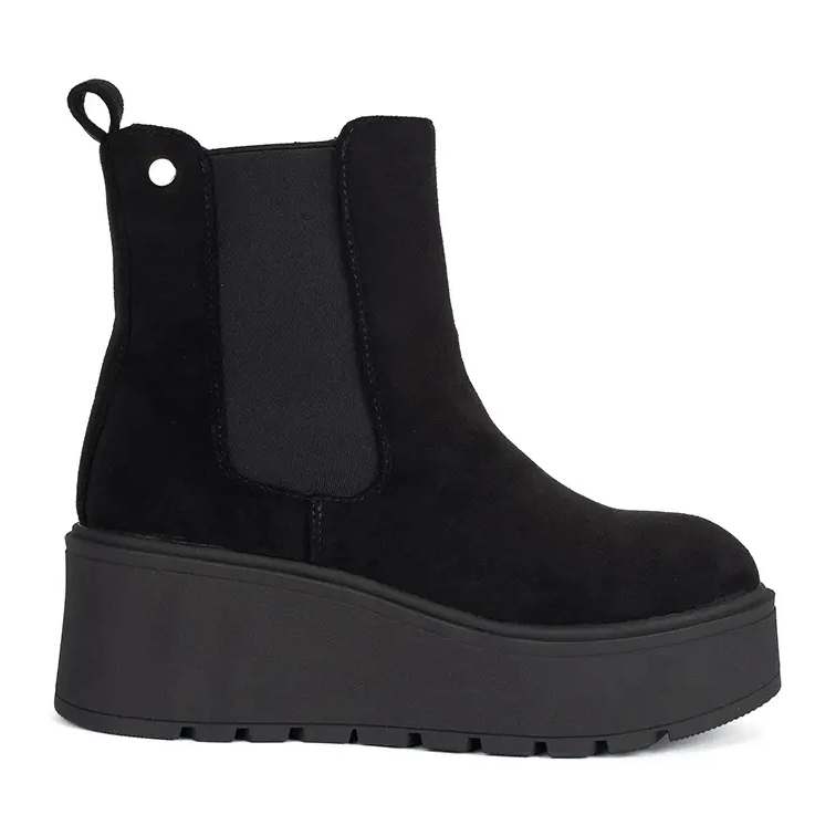 Černé semišové Chelsea boty s klínky černá