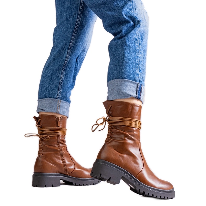 Hnědé kotníkové boty z eko kůže Sahera hnědý