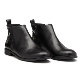 BUTDAM Btz Aurora černé kožené podzimní kozačky na plochém podpatku černá BUTDAM Btz Aurora černé kožené podzimní kozačky na plochém podpatku černá