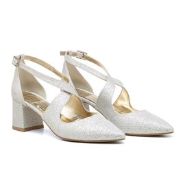 BUTDAM Svatební boty na nízkém podpatku se stříbrnými třpytivými ramínky Alba BUTDAM Svatební boty na nízkém podpatku se stříbrnými třpytivými ramínky Alba