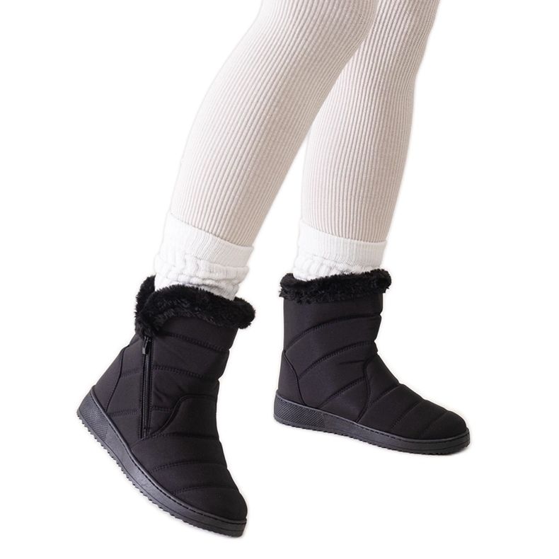 Černé sněhule zdobené kožešinou Khit černá