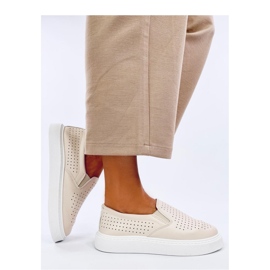 Béžové prolamované slip-on tenisky béžový