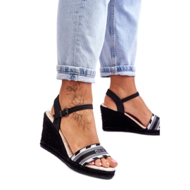 Step in style Sandály Model Big Star LL274877 Black - Krok ve velkém stylu černý