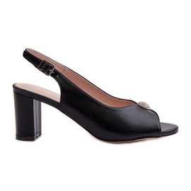Step in style Sandály Model Trasea 24SD98-6785 Black - Krok ve velkém stylu černá