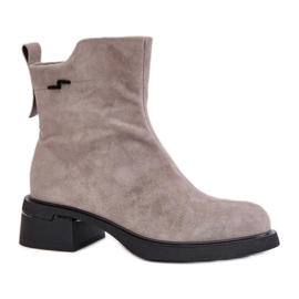 Step in style Kozačky Model Vinceza 66696 Šedý semiš - Krok ve velkém stylu šedá