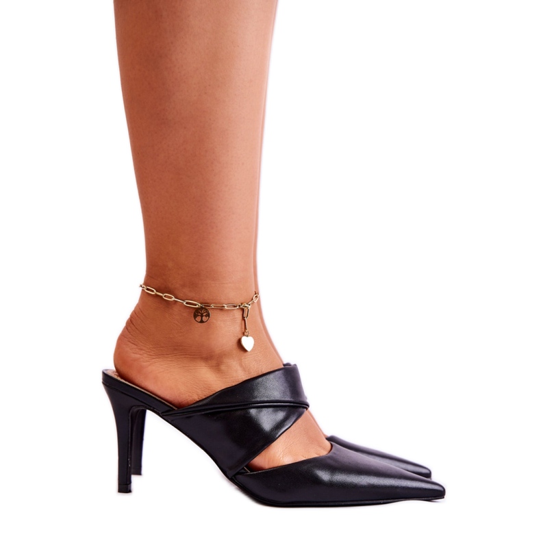 Elegantní černé žabky na vysokém podpatku černá