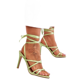 Zelené šněrovací sandály na vysokém podpatku zelená