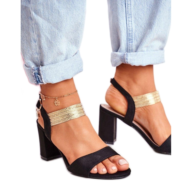 Sandály na vysokém podpatku s ozdobným černým páskem černá