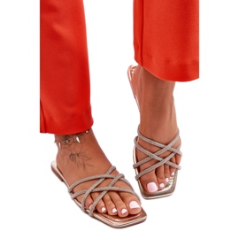 Step in style Sandálové žabky Model Leomi 5628-2 CLA-1 Gold - Krok ve stylu žluť