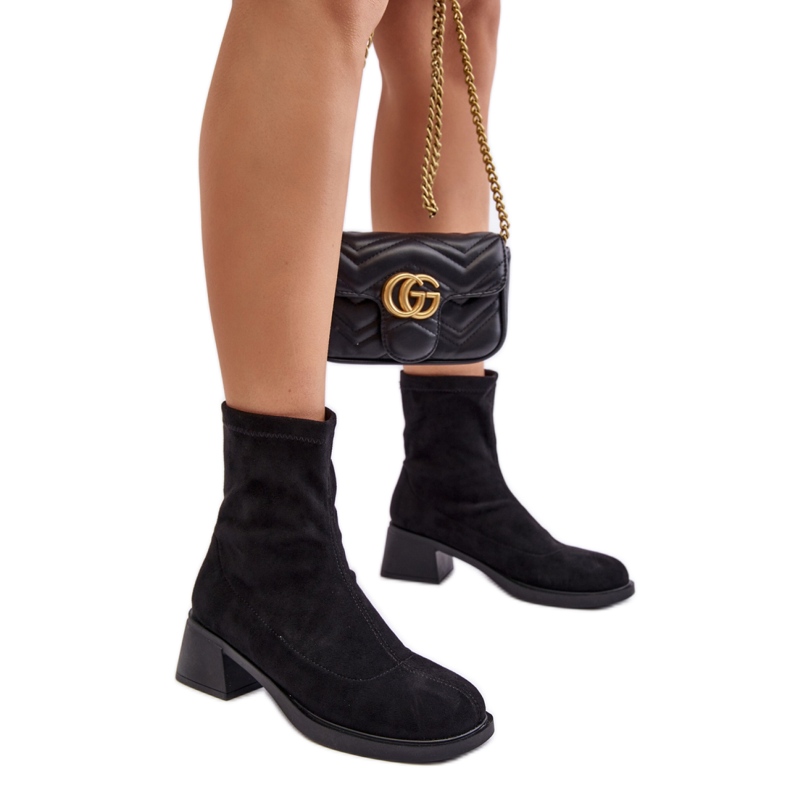 Step in style Boty Model Aphroteia 23BT35-6449 Black Suede – Krok ve stylu černá Step in style Boty Model Aphroteia 23BT35-6449 Black Suede – Krok ve stylu černá