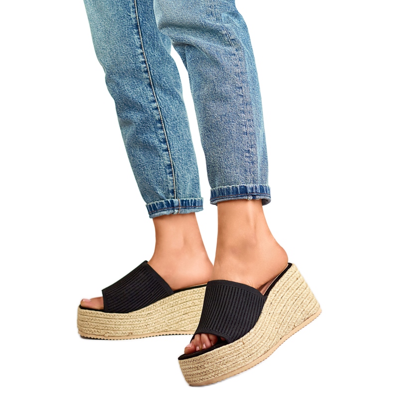 Vysoké klínové žabky 7237B černá Vysoké klínové žabky 7237B černá