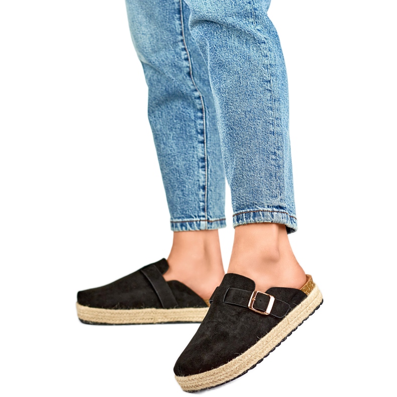 DM802B Dámské uzavřené žabky, černé černá