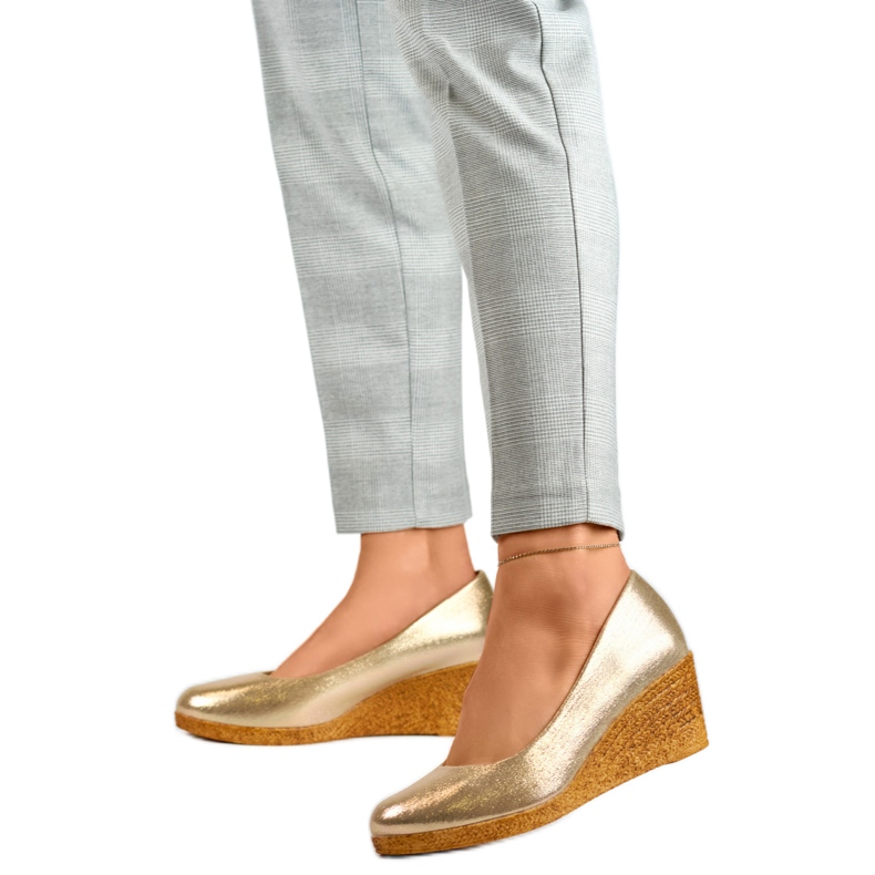 Dámské lodičky na klínu GD-651A-L.GO zlatý