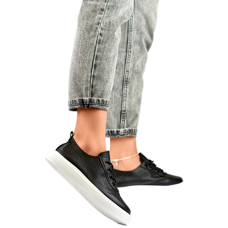 Model 777-1B Černé tenisky - PRIMO černá