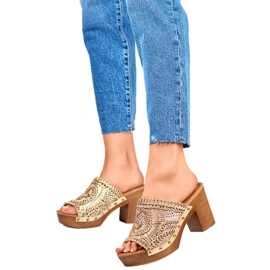 Dámské žabky na vysokém podpatku C388GO zlaté žlutá Dámské žabky na vysokém podpatku C388GO zlaté žlutá