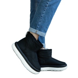 Černé teplé sněhule na platformě Cores černý