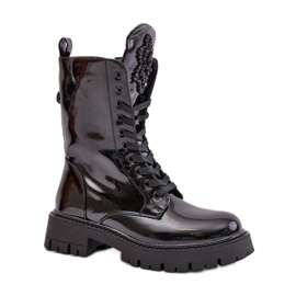 Workers Model DA121P Černý lak