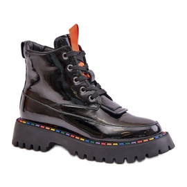 Workers Model 24BT04-8134 Black černý