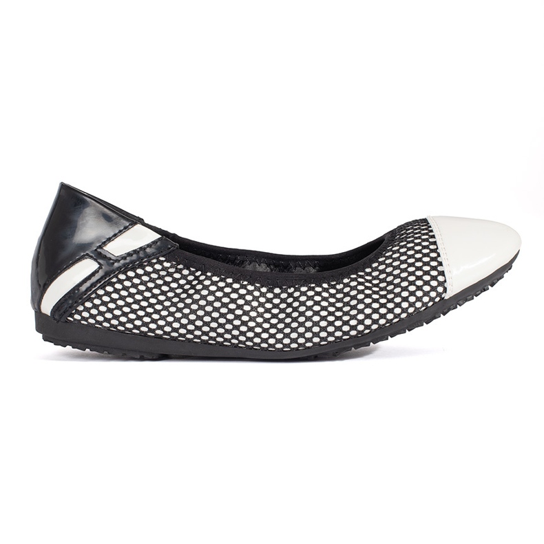 Bílé a černé balerínky zdobené síťovinou bílý Bílé a černé balerínky zdobené síťovinou bílý