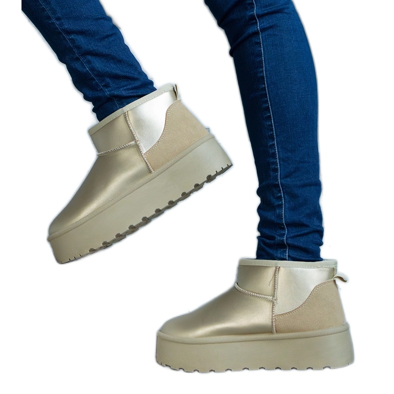 Zlaté nízké sněhule na platformě zlatý Zlaté nízké sněhule na platformě zlatý