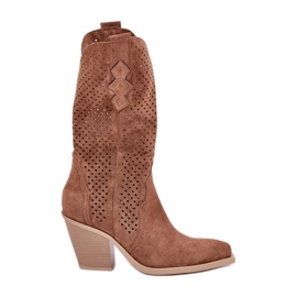 Hnědé prolamované kovbojské boty na vysokém podpatku hnědý