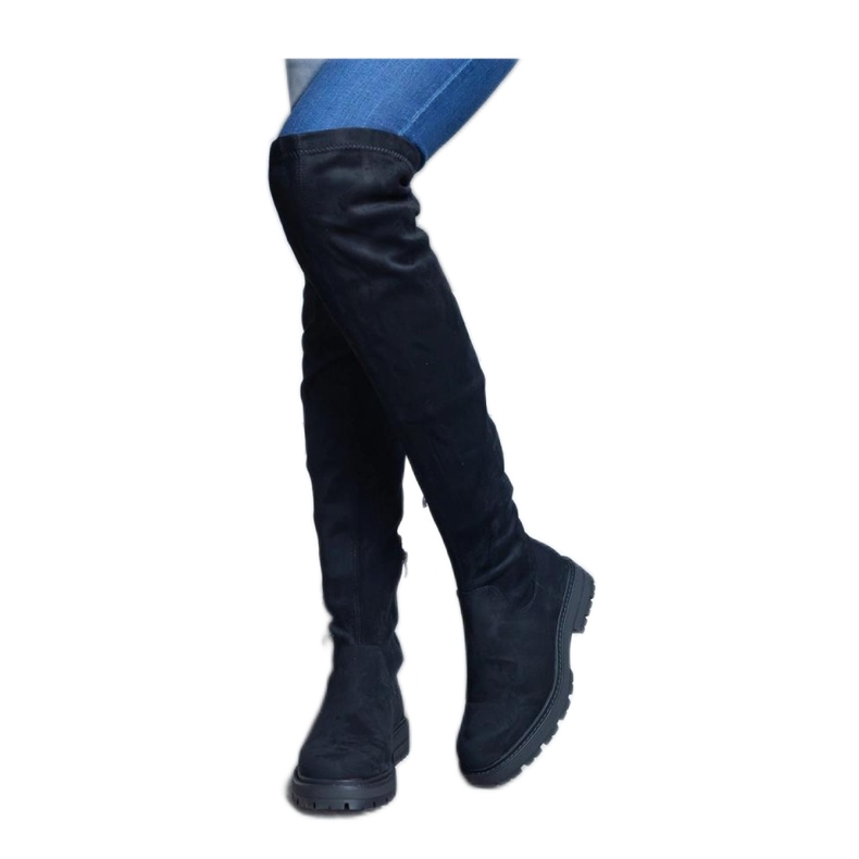 Černé dlouhé kozačky s plochou podrážkou značky Tromi - Solea černá