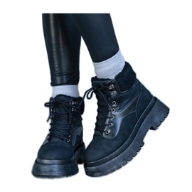 Černé tenisky se silnou podrážkou a kožíškem od Best - Solea černá