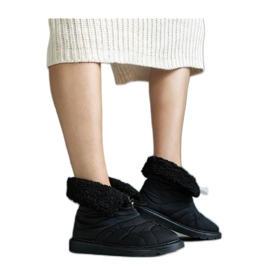 Černé zateplené sněhule s manžetou Caellita - Solea černá Černé zateplené sněhule s manžetou Caellita - Solea černá